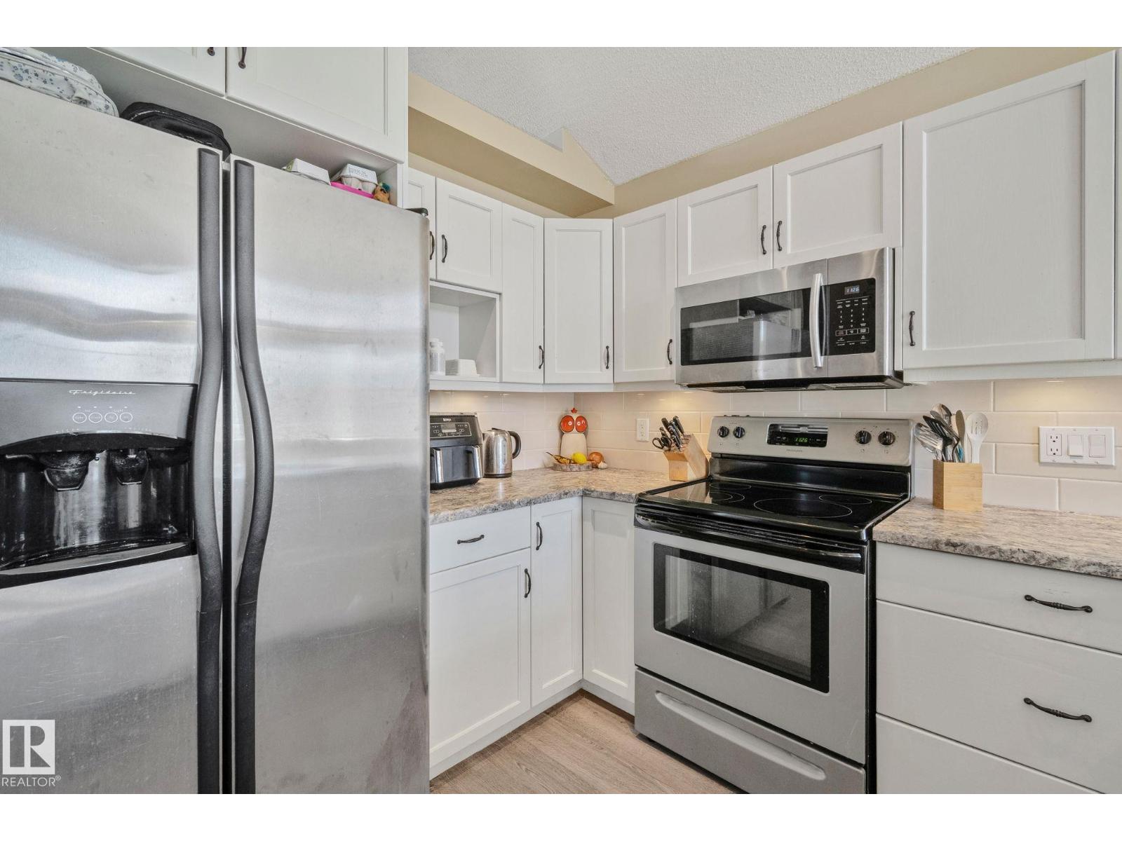 13817 131A AV NW, Edmonton