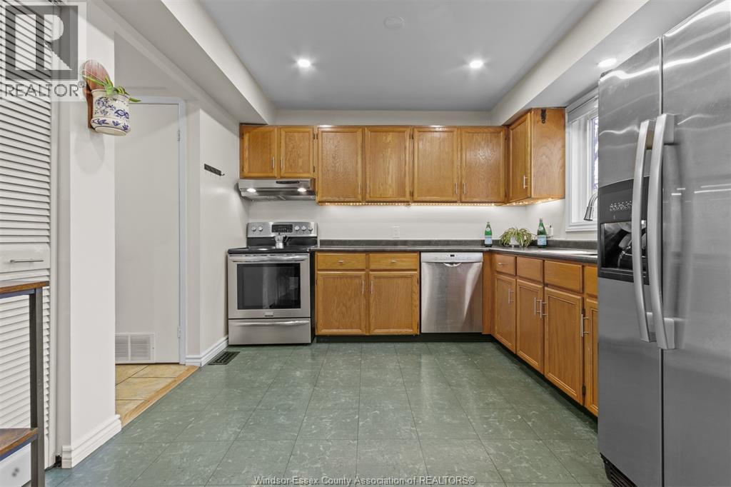 10 BALMORAL COURT, Kingston, Ontario, K7M7S9 — Photo 13