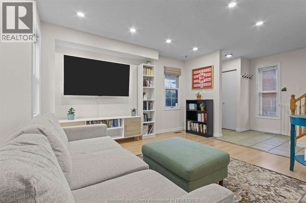 10 BALMORAL COURT, Kingston, Ontario, K7M7S9 — Photo 8