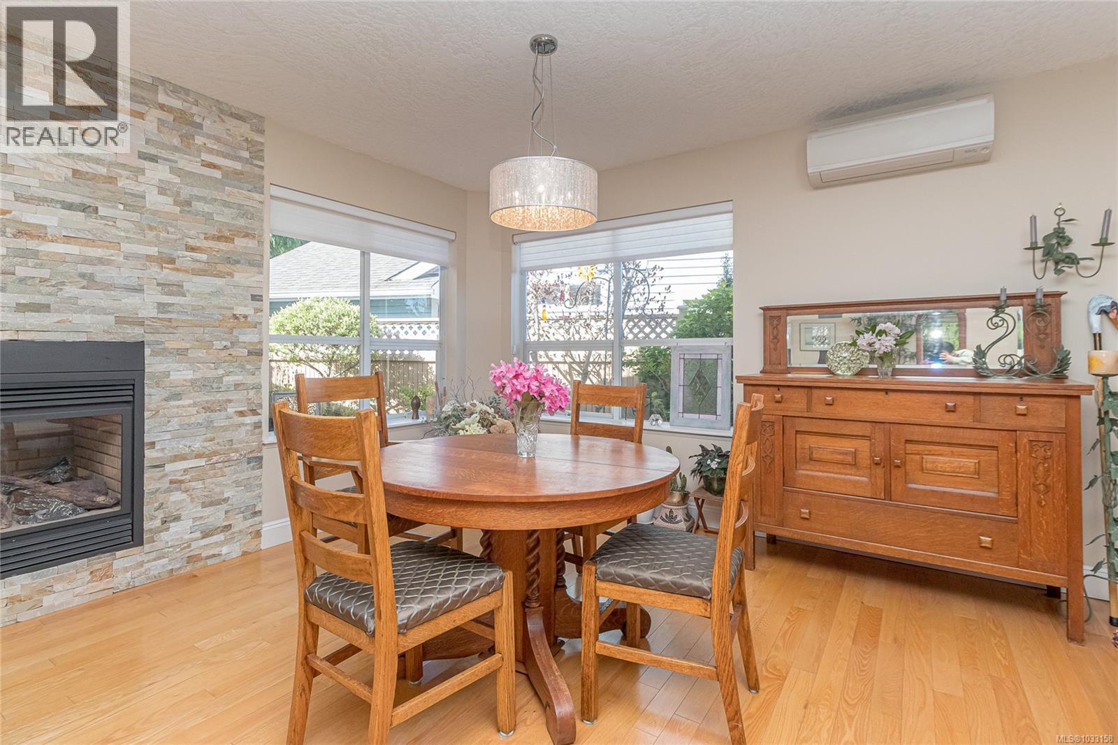 3678 Arbutus Dr N - 13