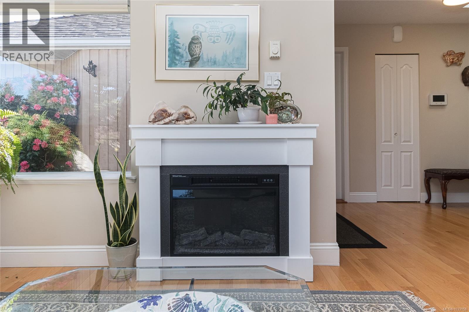 3678 Arbutus Dr N - 25