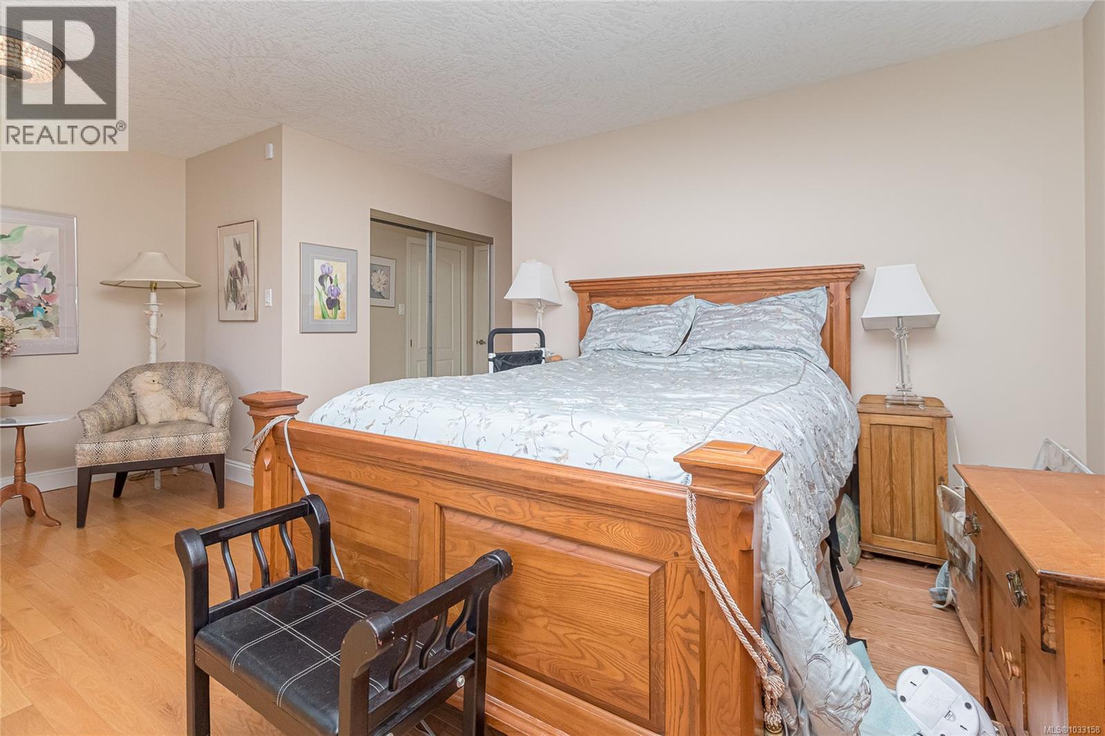 3678 Arbutus Dr N - 26