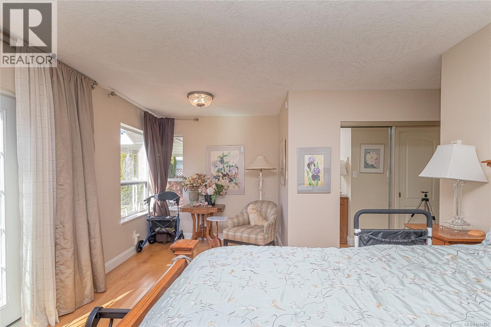 3678 Arbutus Dr N - 27