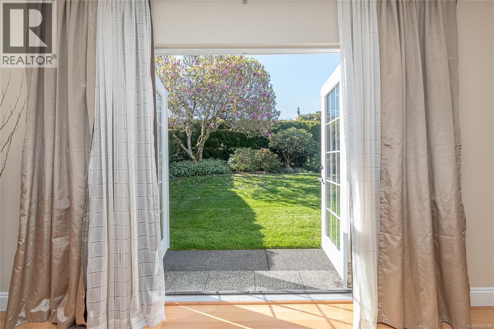 3678 Arbutus Dr N - 30