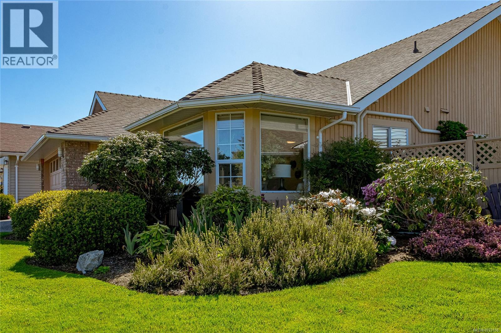 3678 Arbutus Dr N - 51