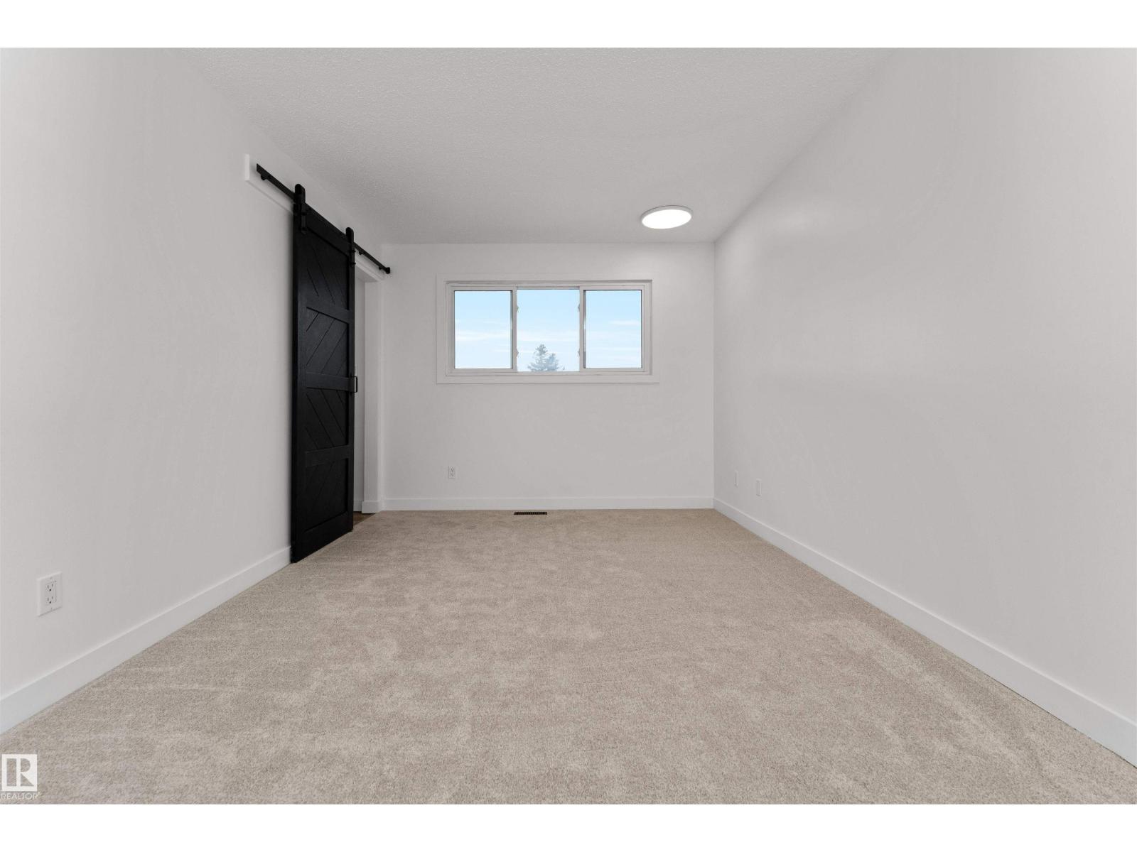 3208 130 AV NW, Edmonton