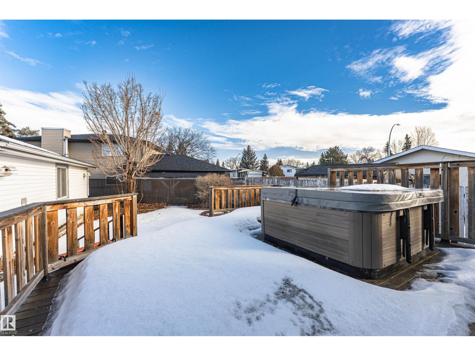 3208 130 AV NW, Edmonton