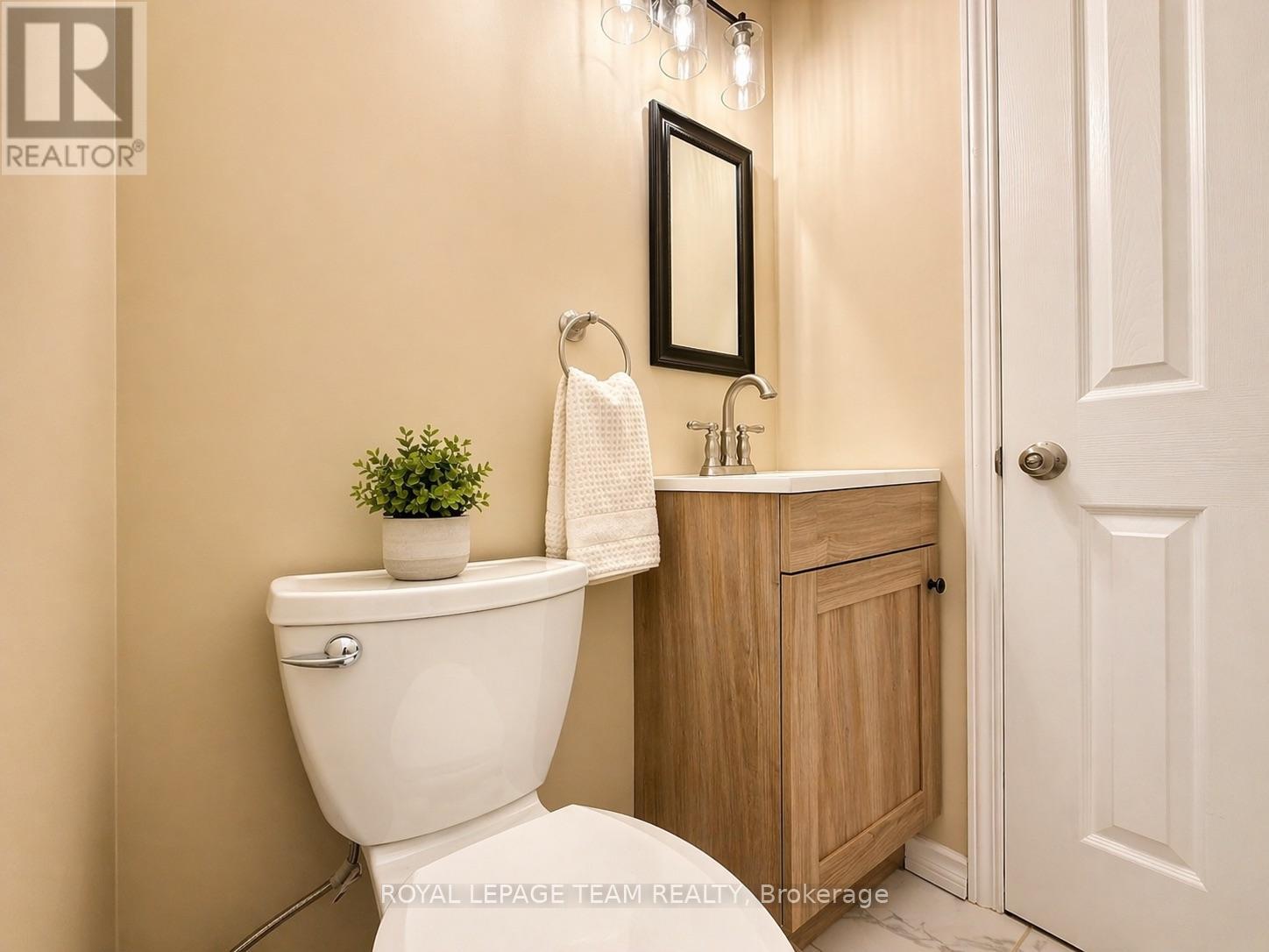 42165 COMBERMERE ROAD - 46