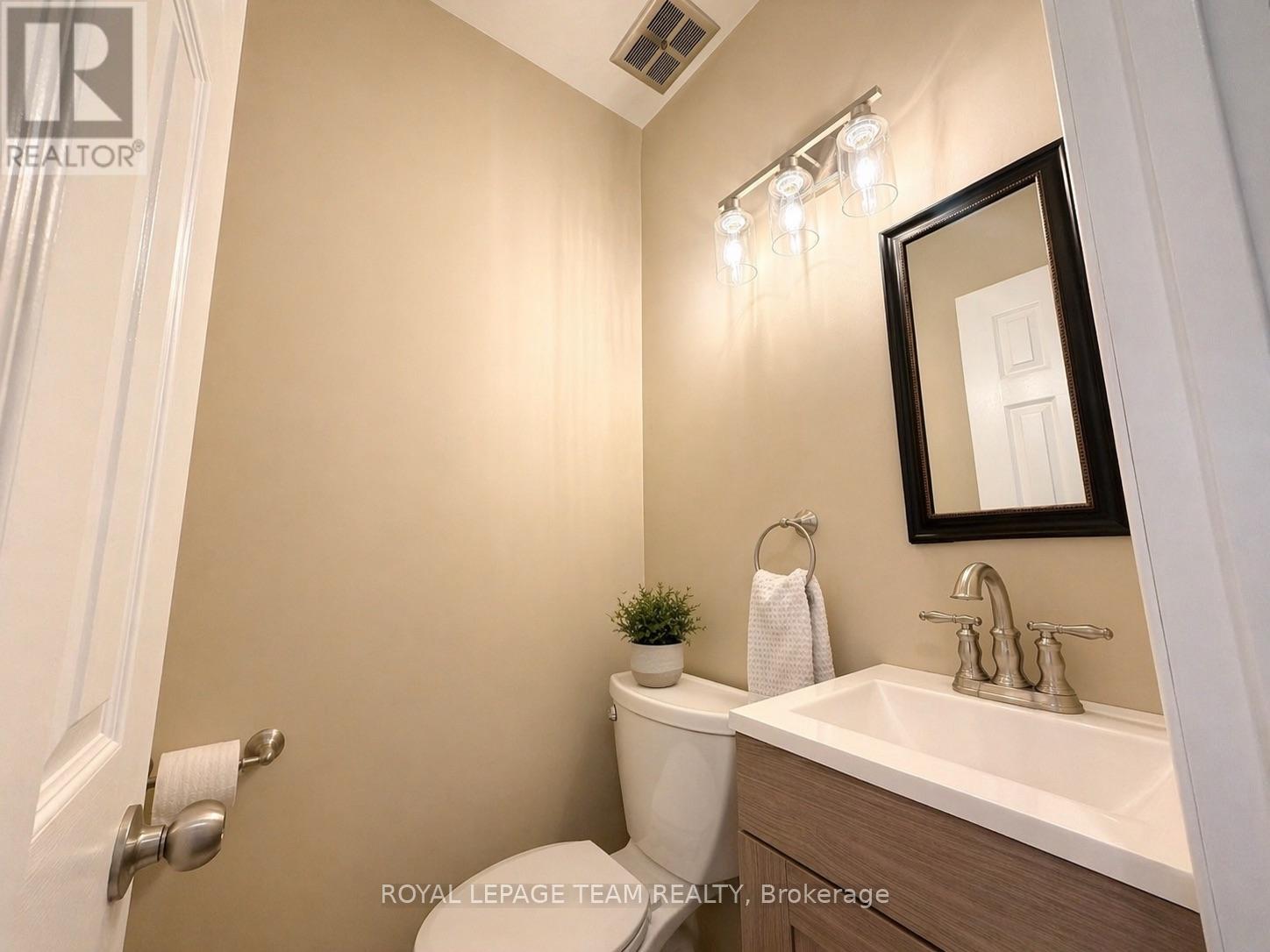 42165 COMBERMERE ROAD - 47