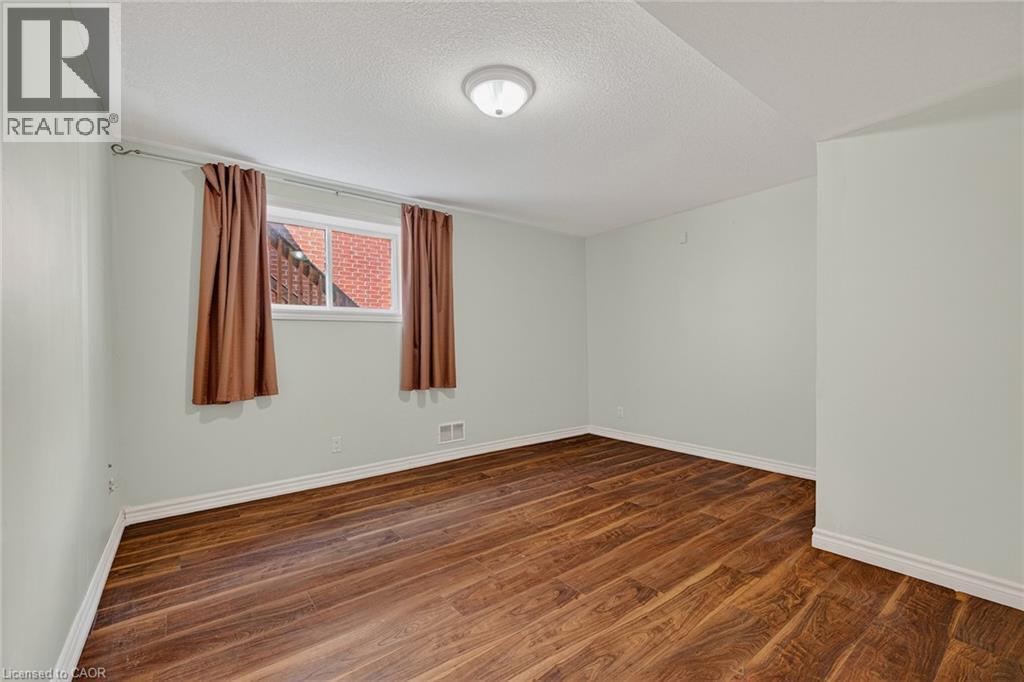 14 HEARTHBRIDGE Street - 41