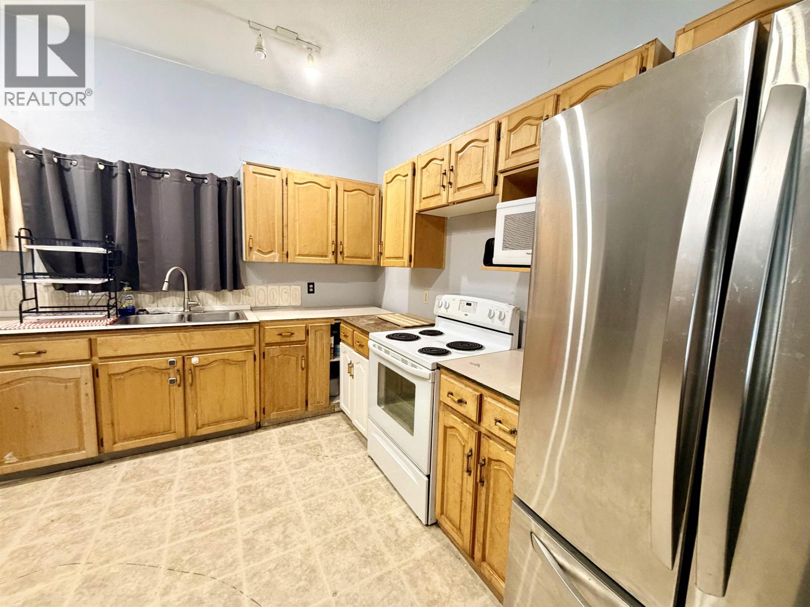 5195 W MEIER ROAD, Cluculz Lake