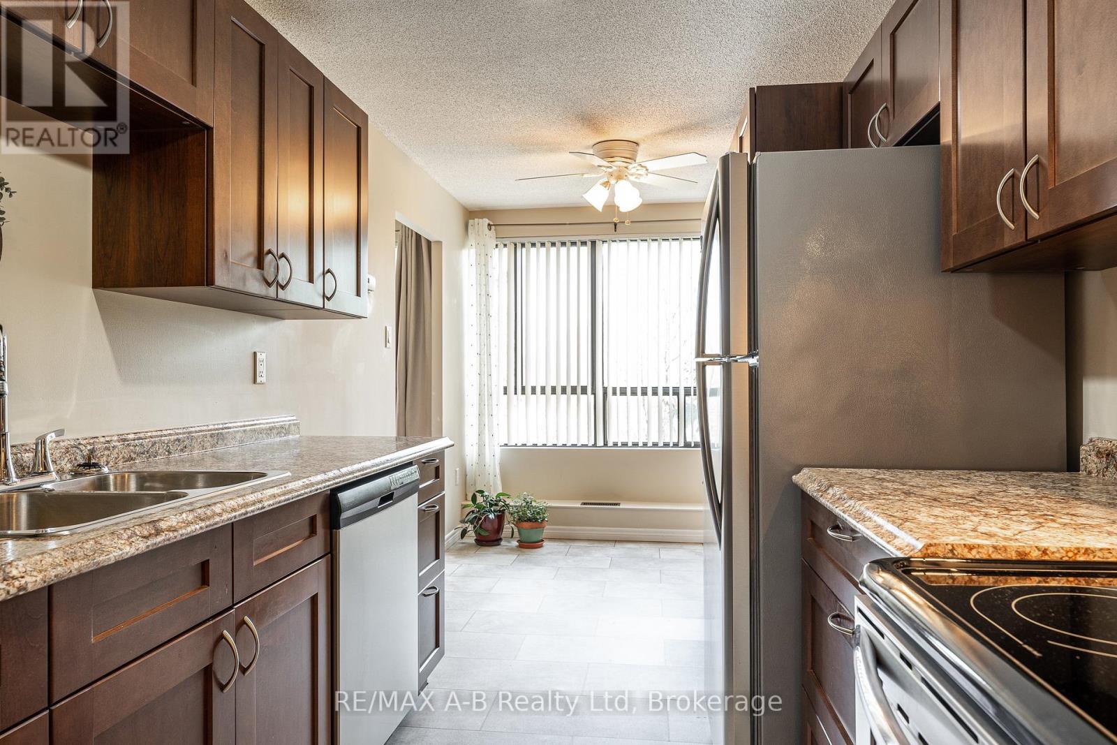 #301 1600 ADELAIDE STREET N - 10