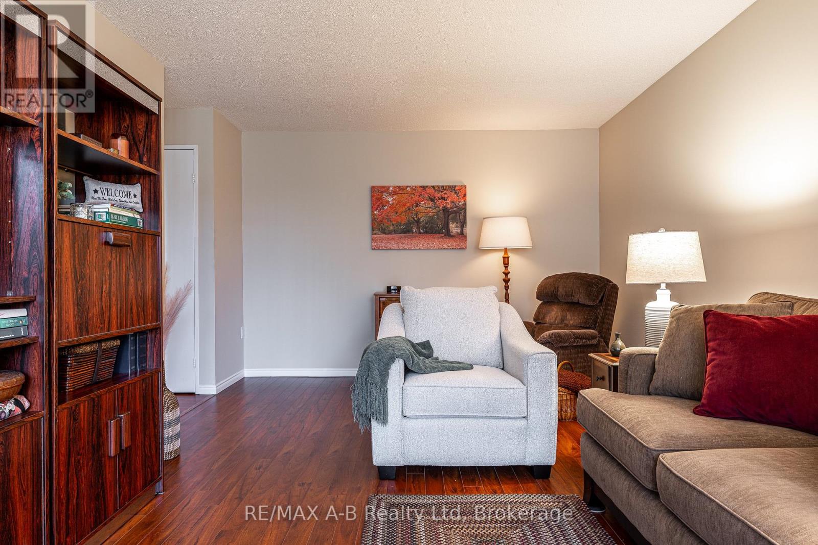 #301 1600 ADELAIDE STREET N - 18