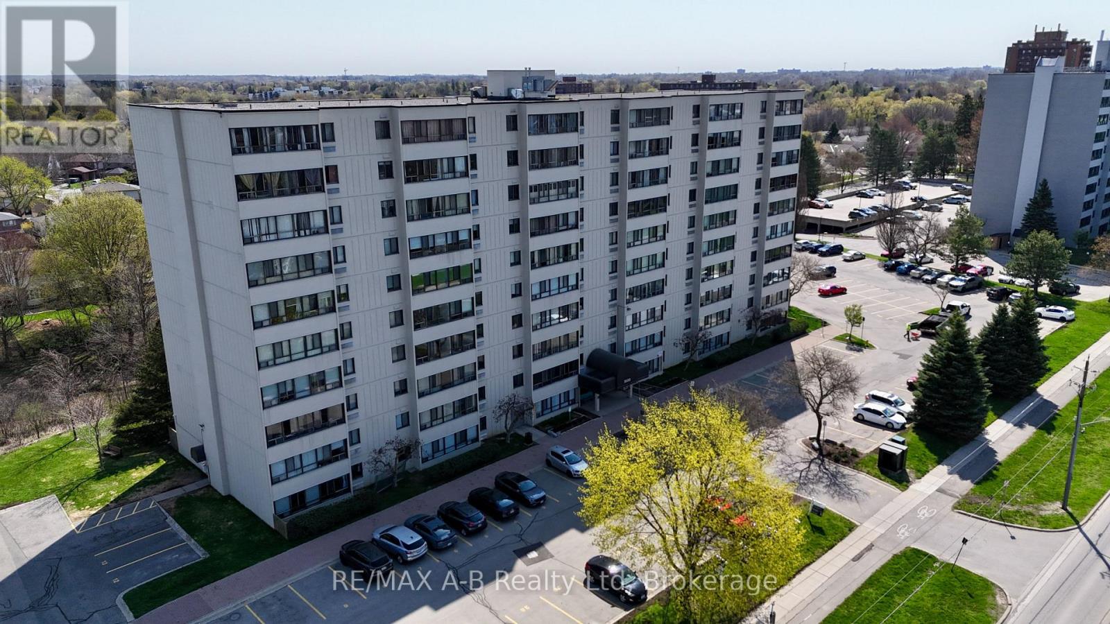 #301 1600 ADELAIDE STREET N - 38