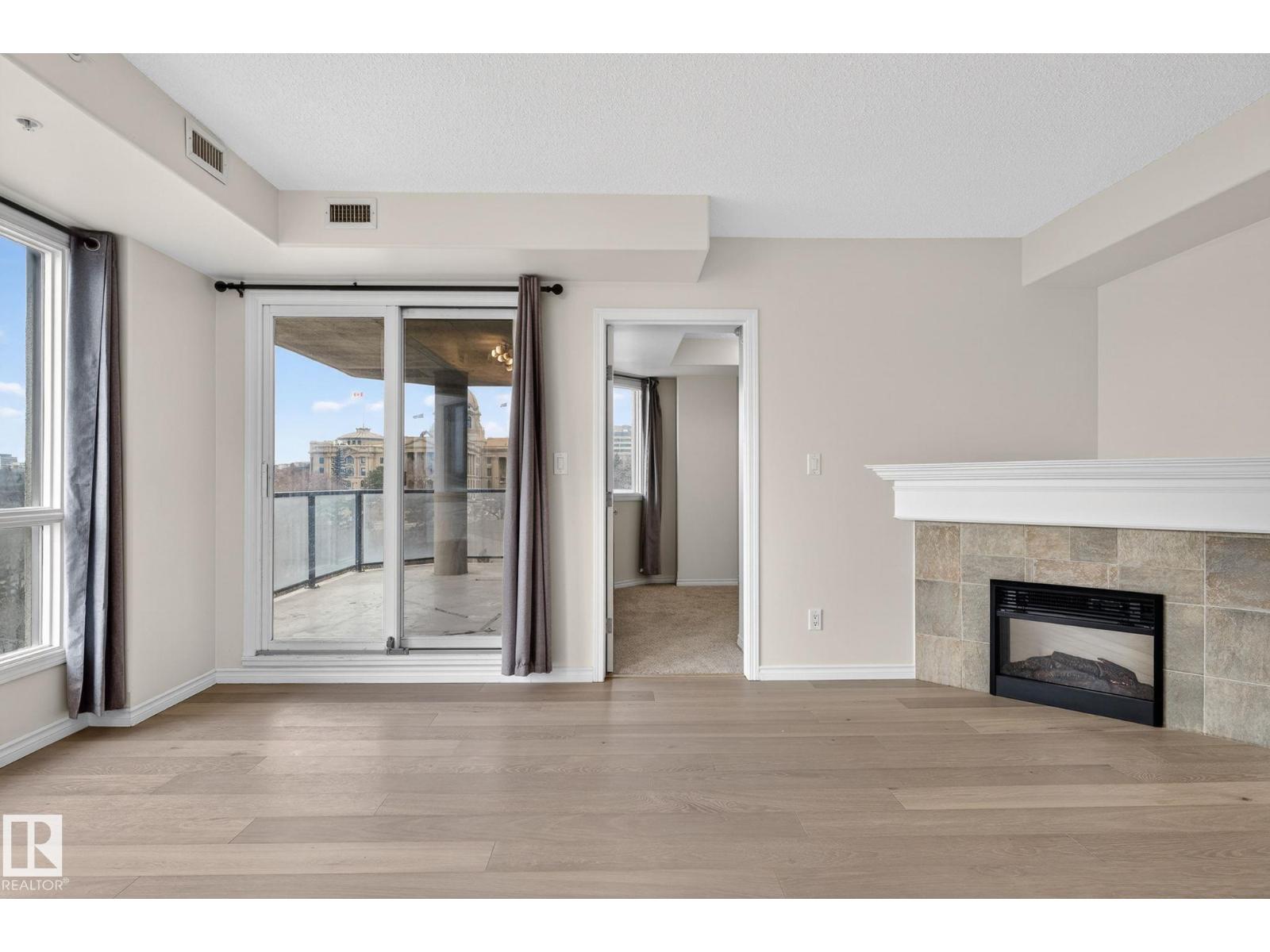 #702 9707 106 ST NW, Edmonton