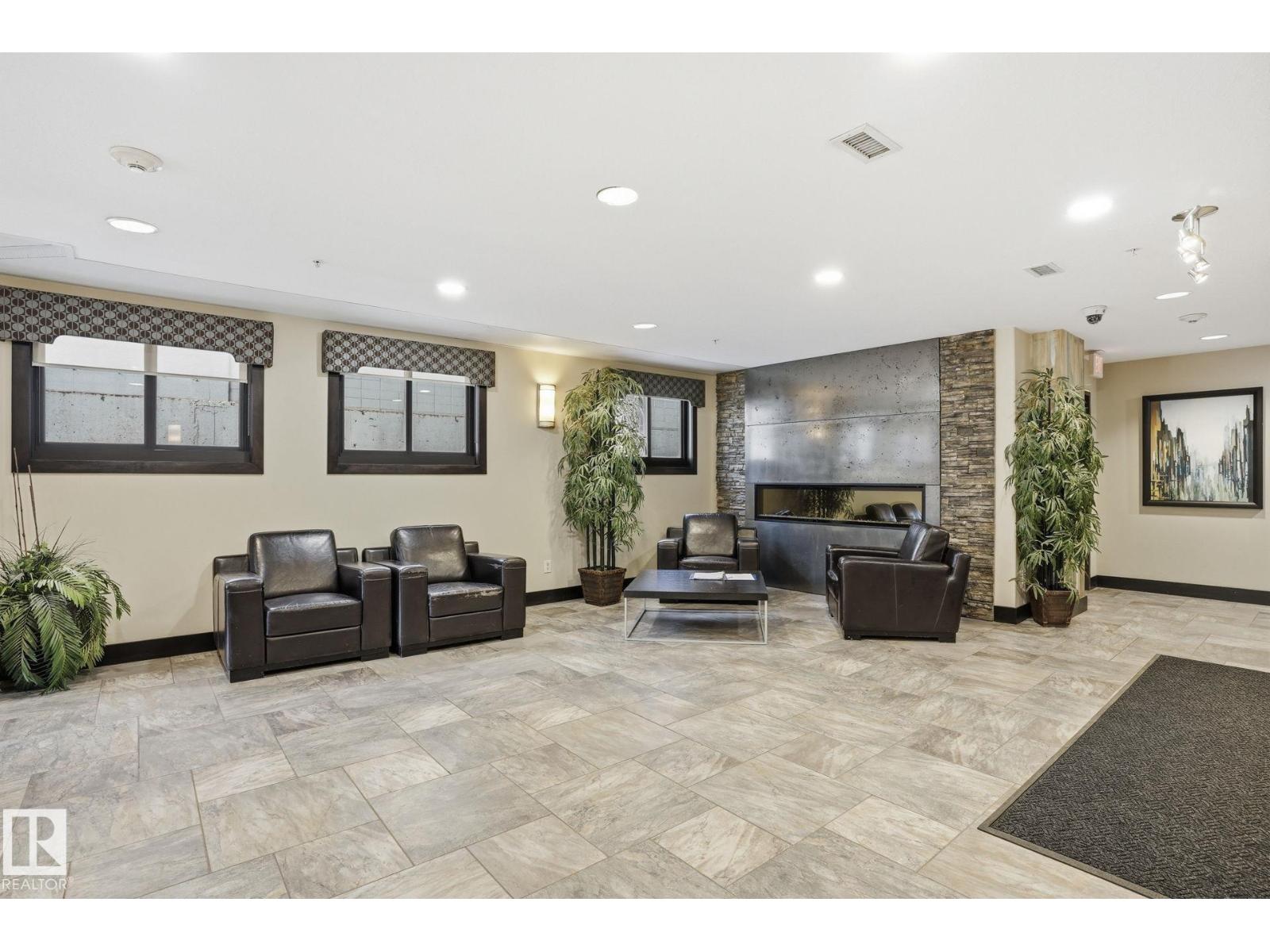 #702 9707 106 ST NW, Edmonton