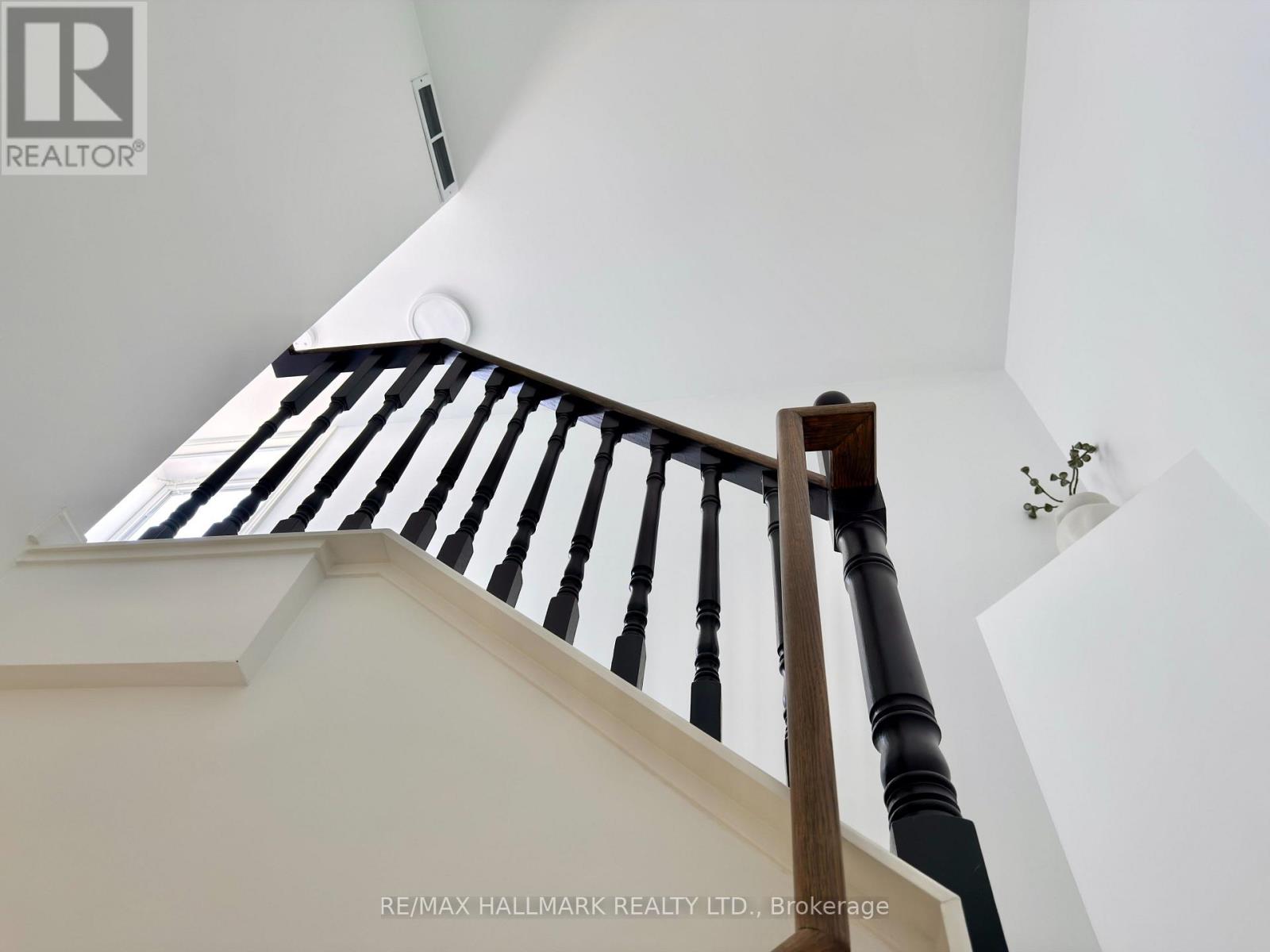 2705 - 27 SUDBURY STREET — photo 18