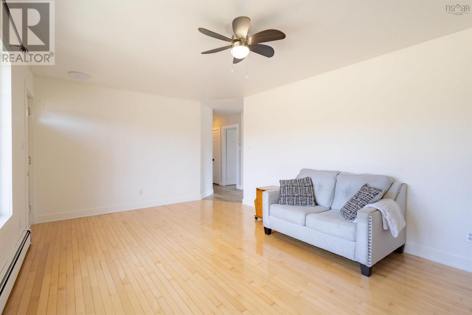 Property 10 of 35 of 299 Hills Road