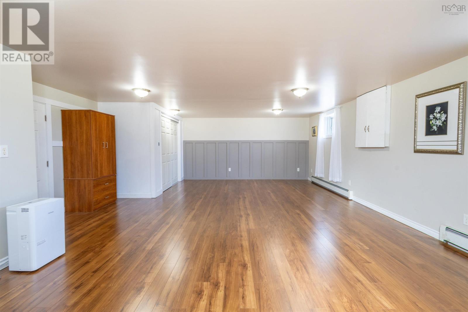 Property 24 of 35 of 299 Hills Road