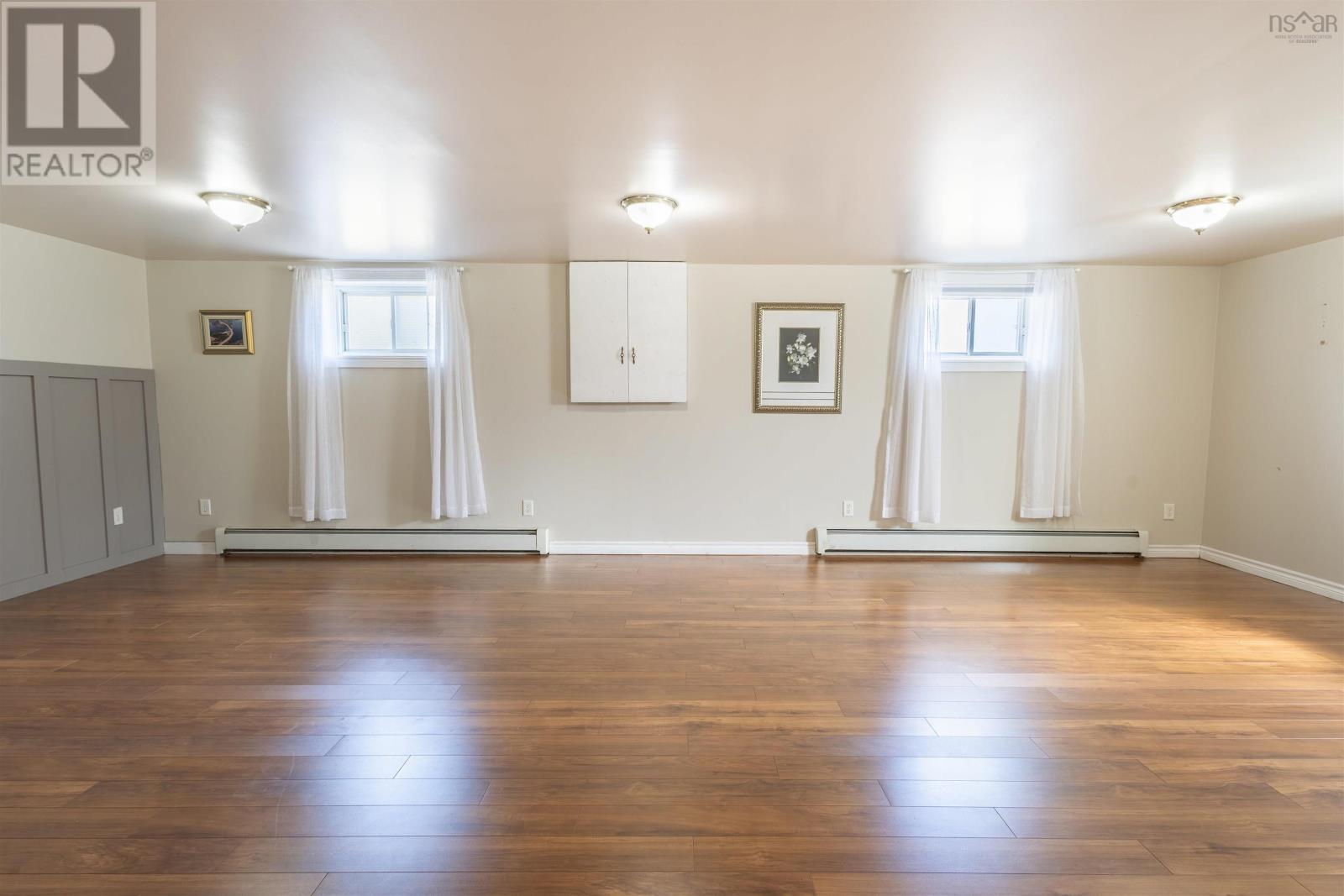 Property 22 of 35 of 299 Hills Road