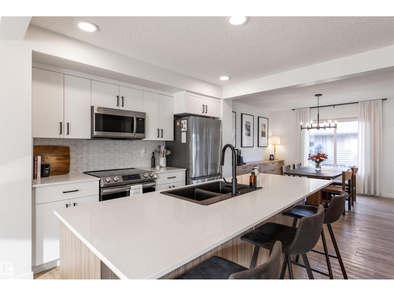 1199 KESWICK DR SW, Edmonton