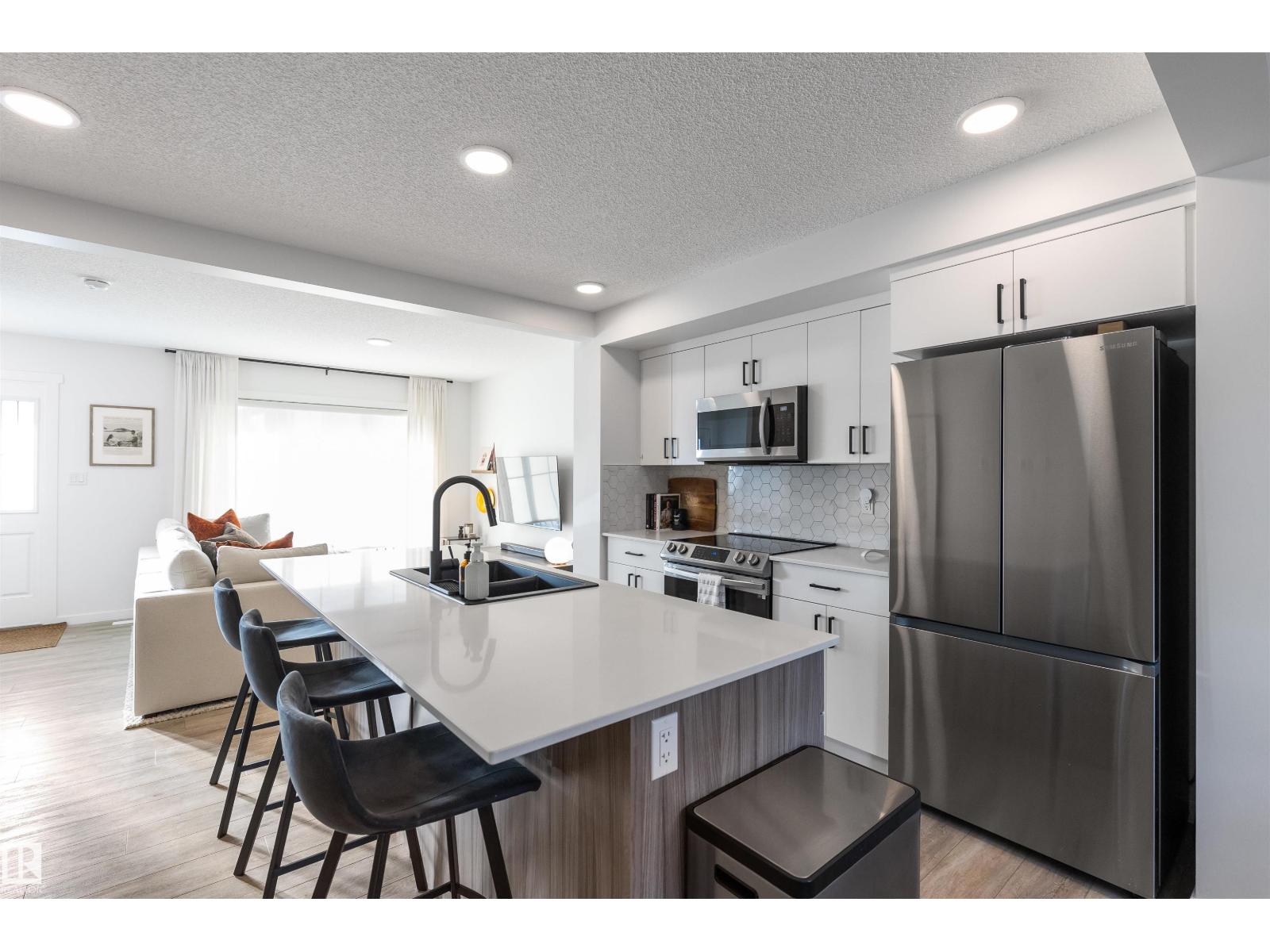 1199 KESWICK DR SW, Edmonton