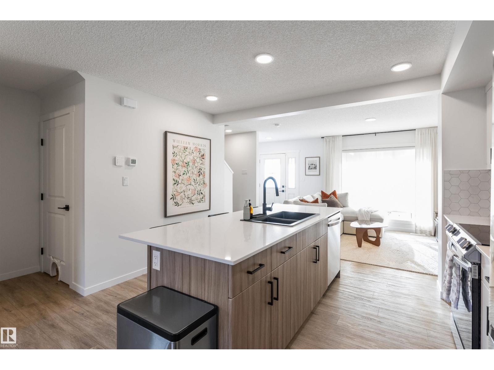 1199 KESWICK DR SW, Edmonton