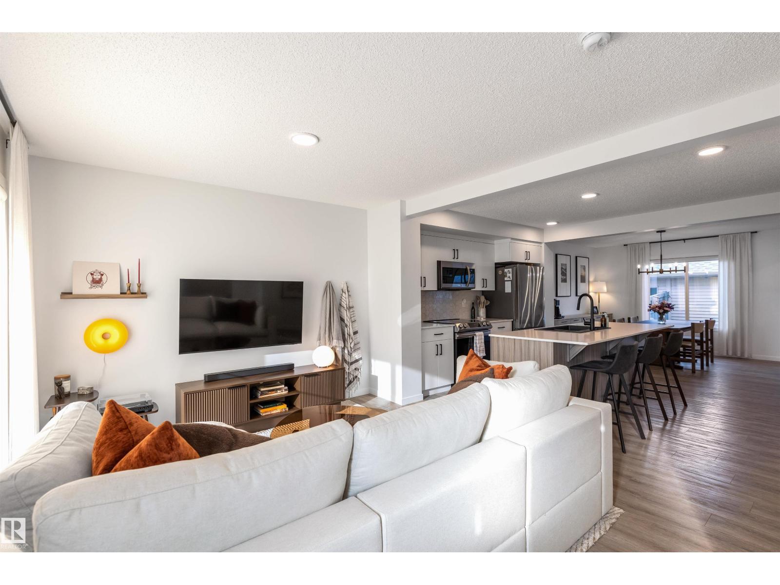 1199 KESWICK DR SW, Edmonton