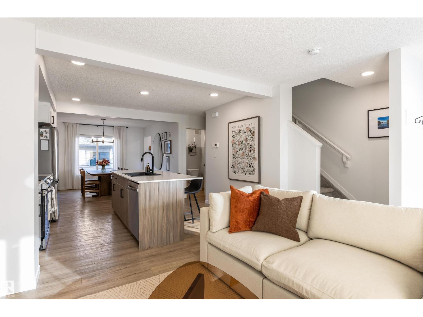 1199 KESWICK DR SW, Edmonton