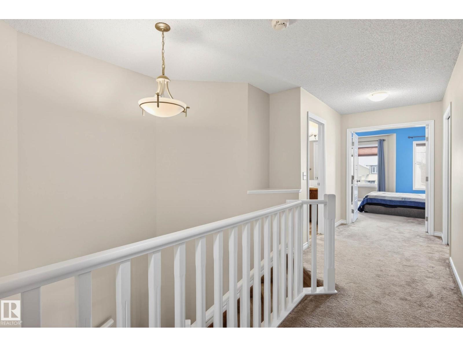 3233 21A AV NW, Edmonton