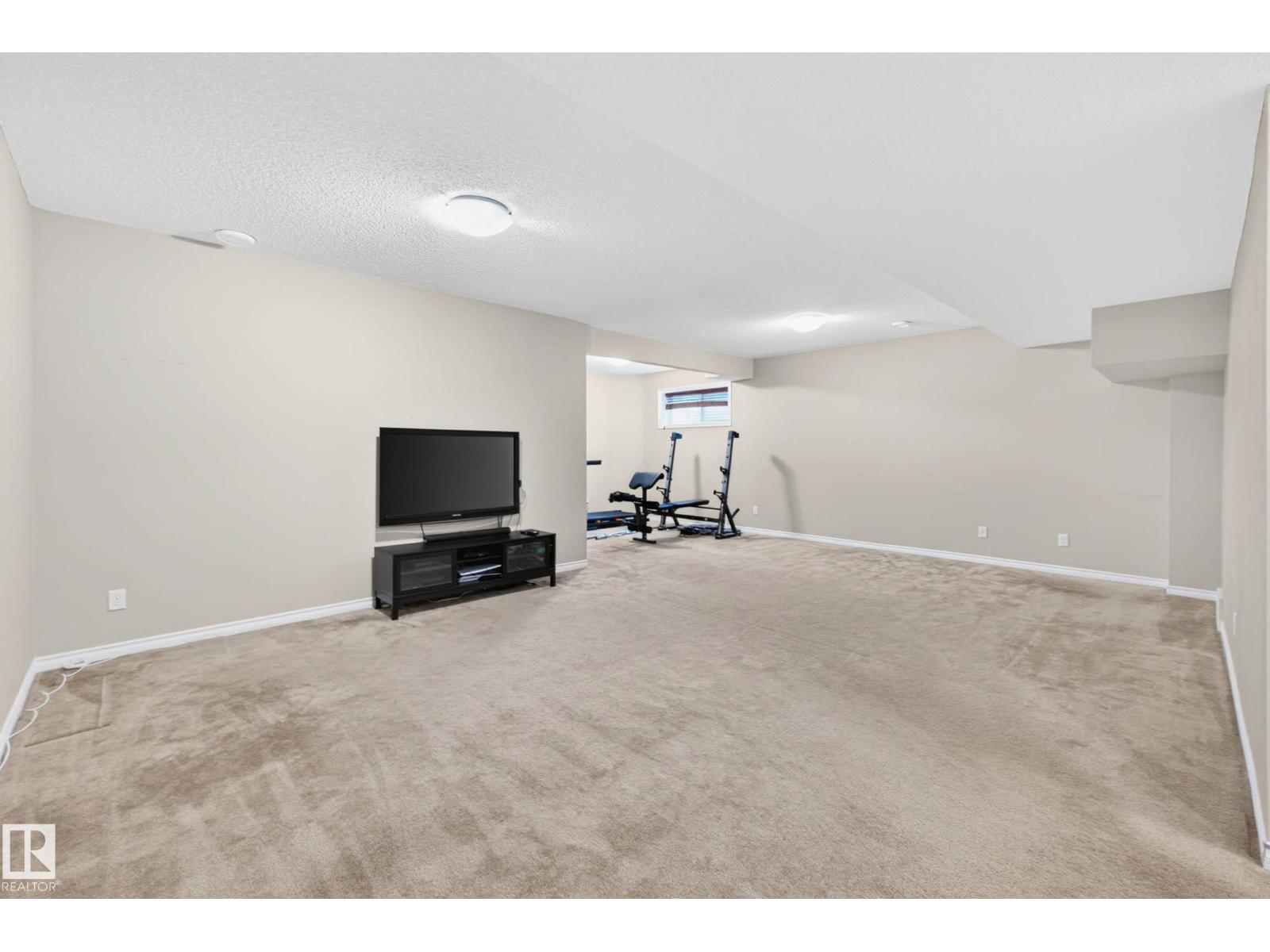 3233 21A AV NW, Edmonton