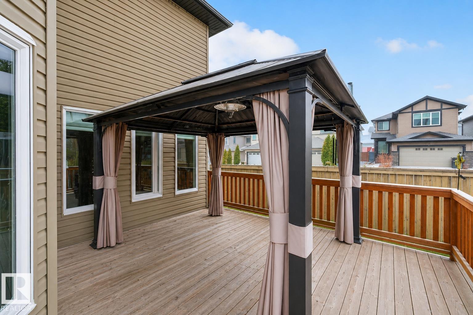 3233 21A AV NW, Edmonton