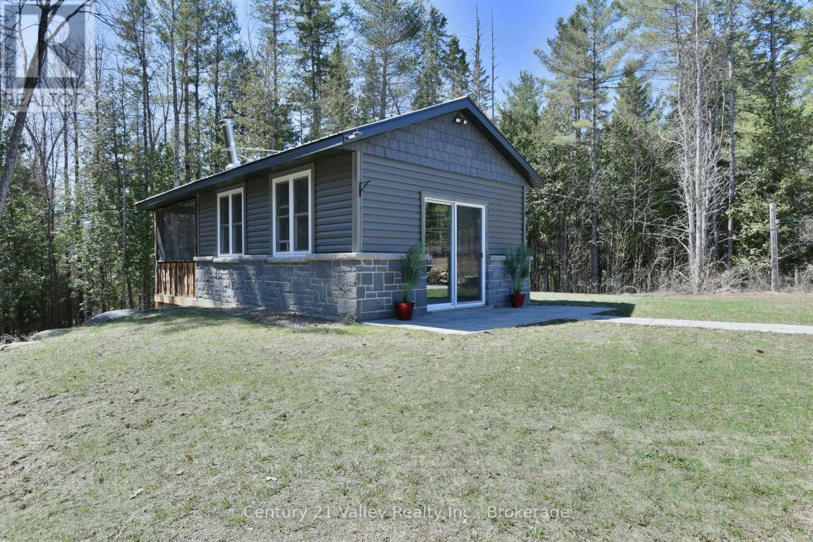 Bunkie/She Shed
