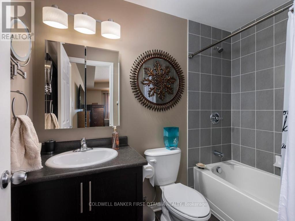 2 Bed, 2 Bath House for Sale in Ottawa – E – 100 ARTESA PRIVATE, Ottawa – MLS# X13044326 - Image 20