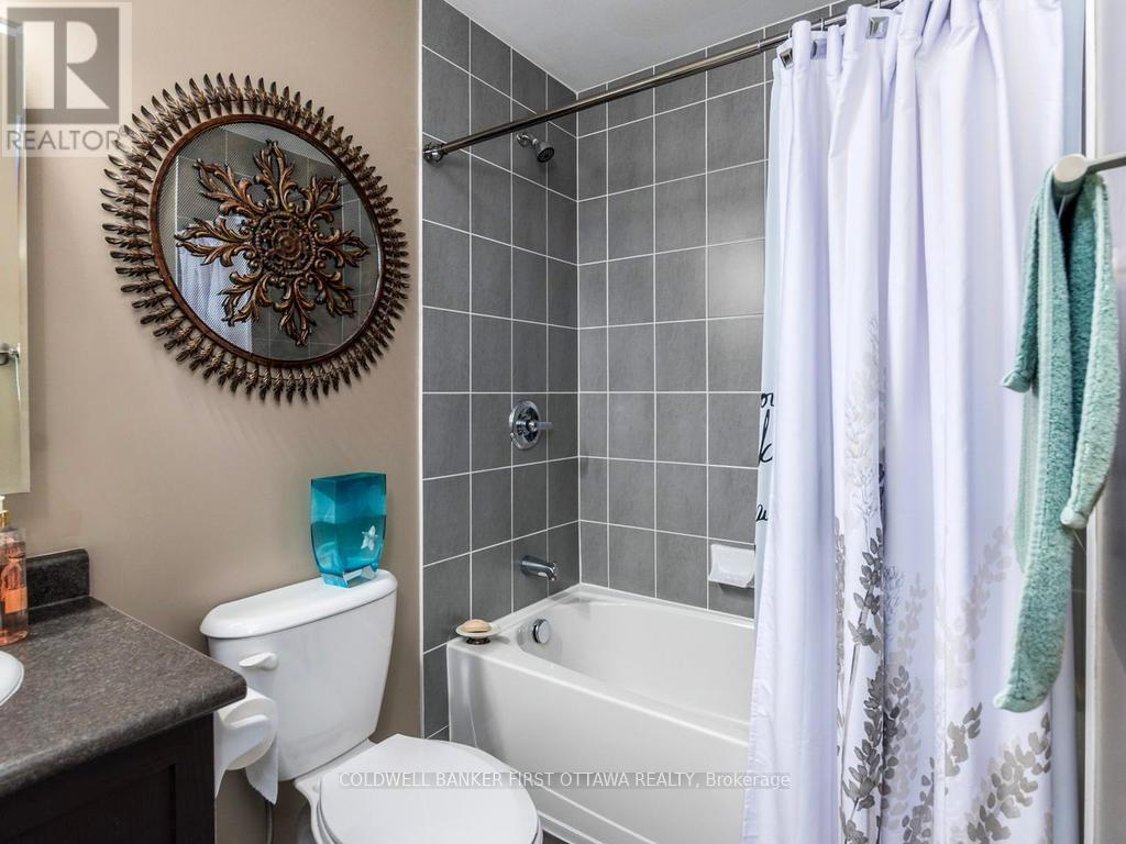 2 Bed, 2 Bath House for Sale in Ottawa – E – 100 ARTESA PRIVATE, Ottawa – MLS# X13044326 - Image 21