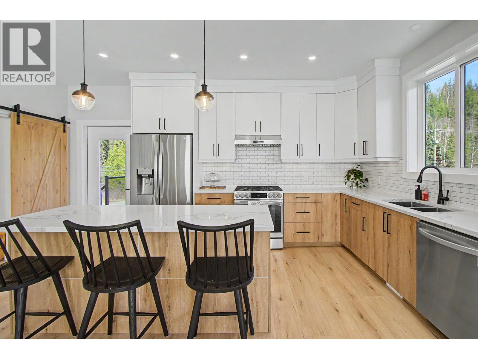 Dining room of 4192-4194 MEARS COURT · Prince George, BC
