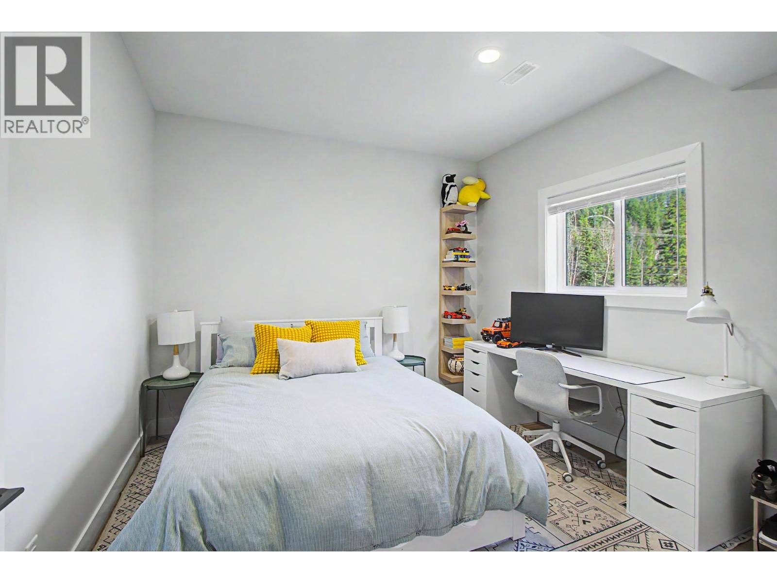 4192-4194 MEARS COURT - 27