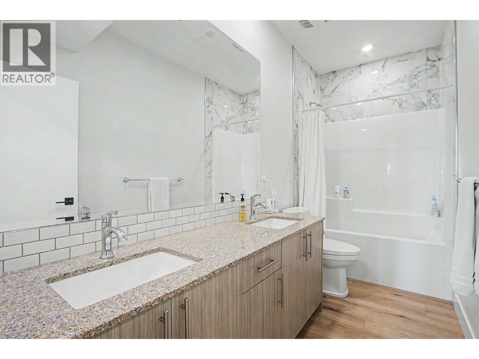 4192-4194 MEARS COURT - 26