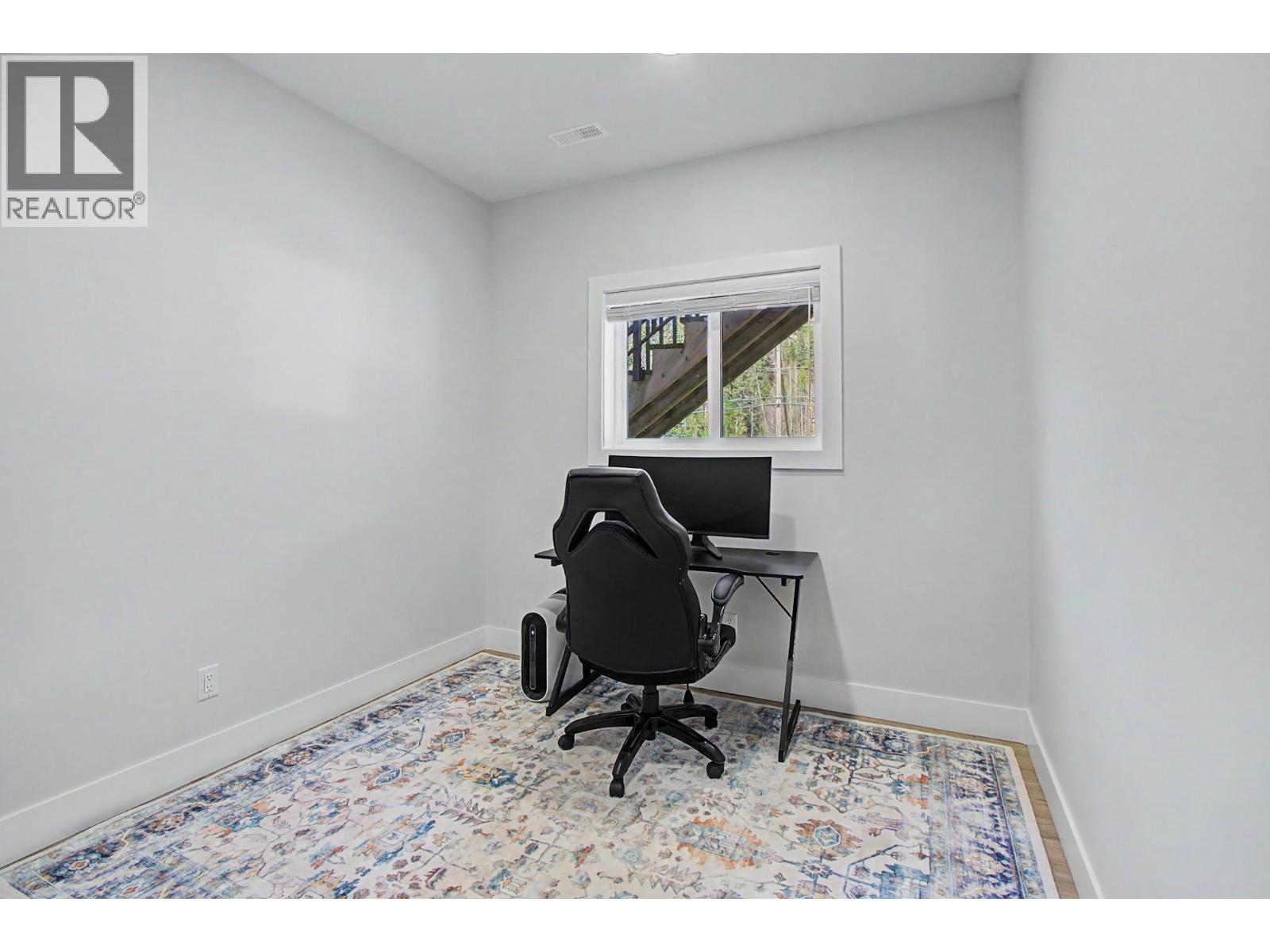 4192-4194 MEARS COURT - 28