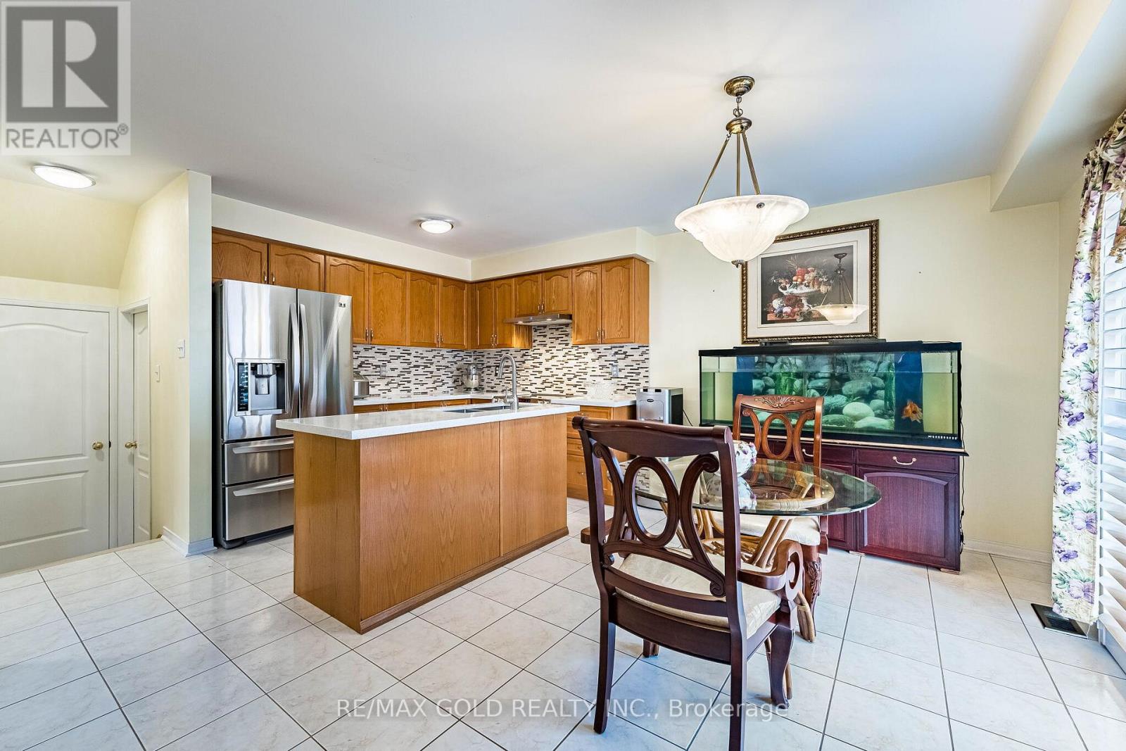 46 MCCRIMMON DRIVE - 11