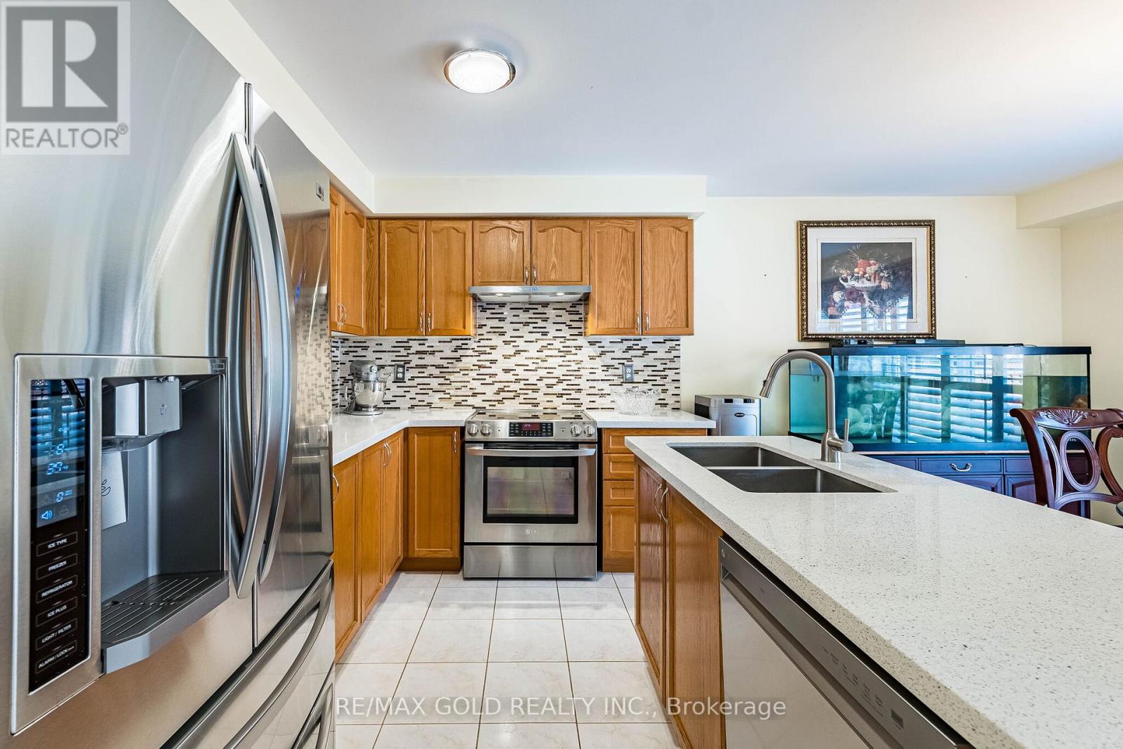 46 MCCRIMMON DRIVE - 14