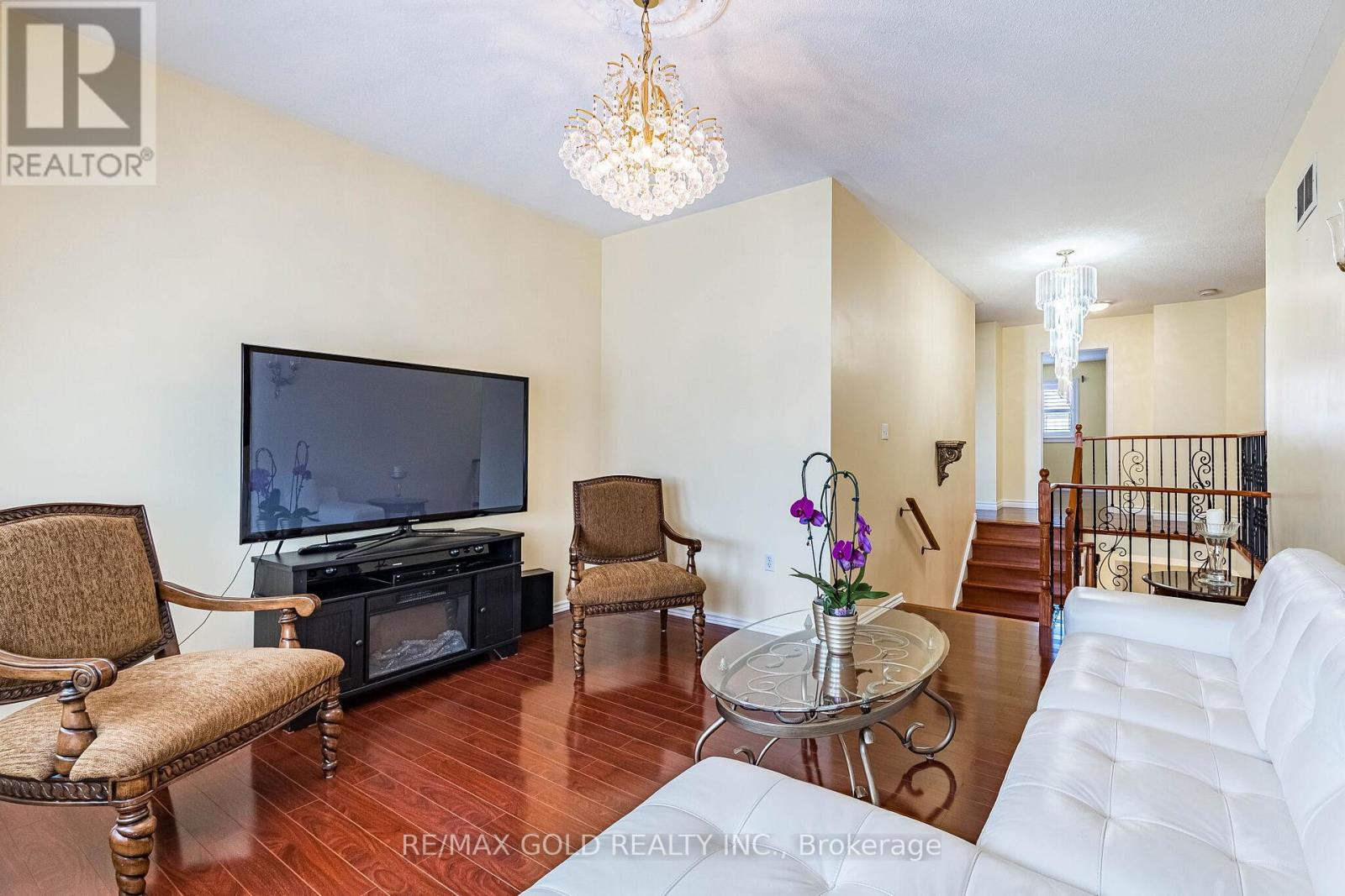 46 MCCRIMMON DRIVE - 16