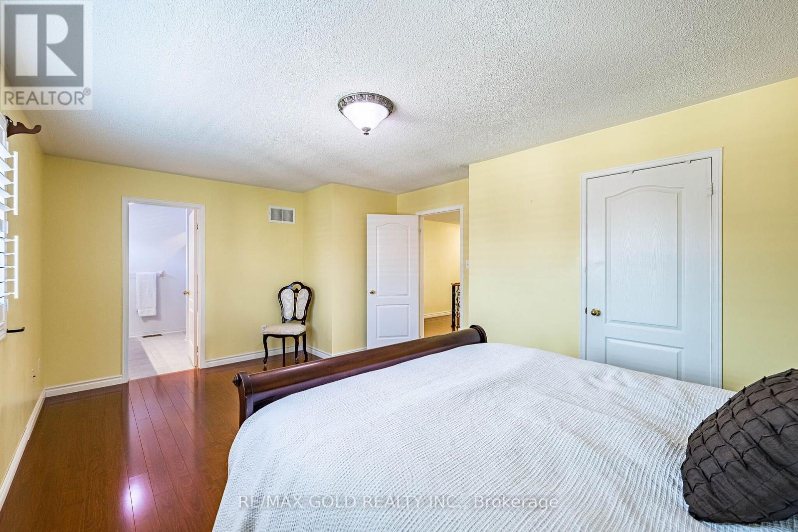 46 MCCRIMMON DRIVE - 21