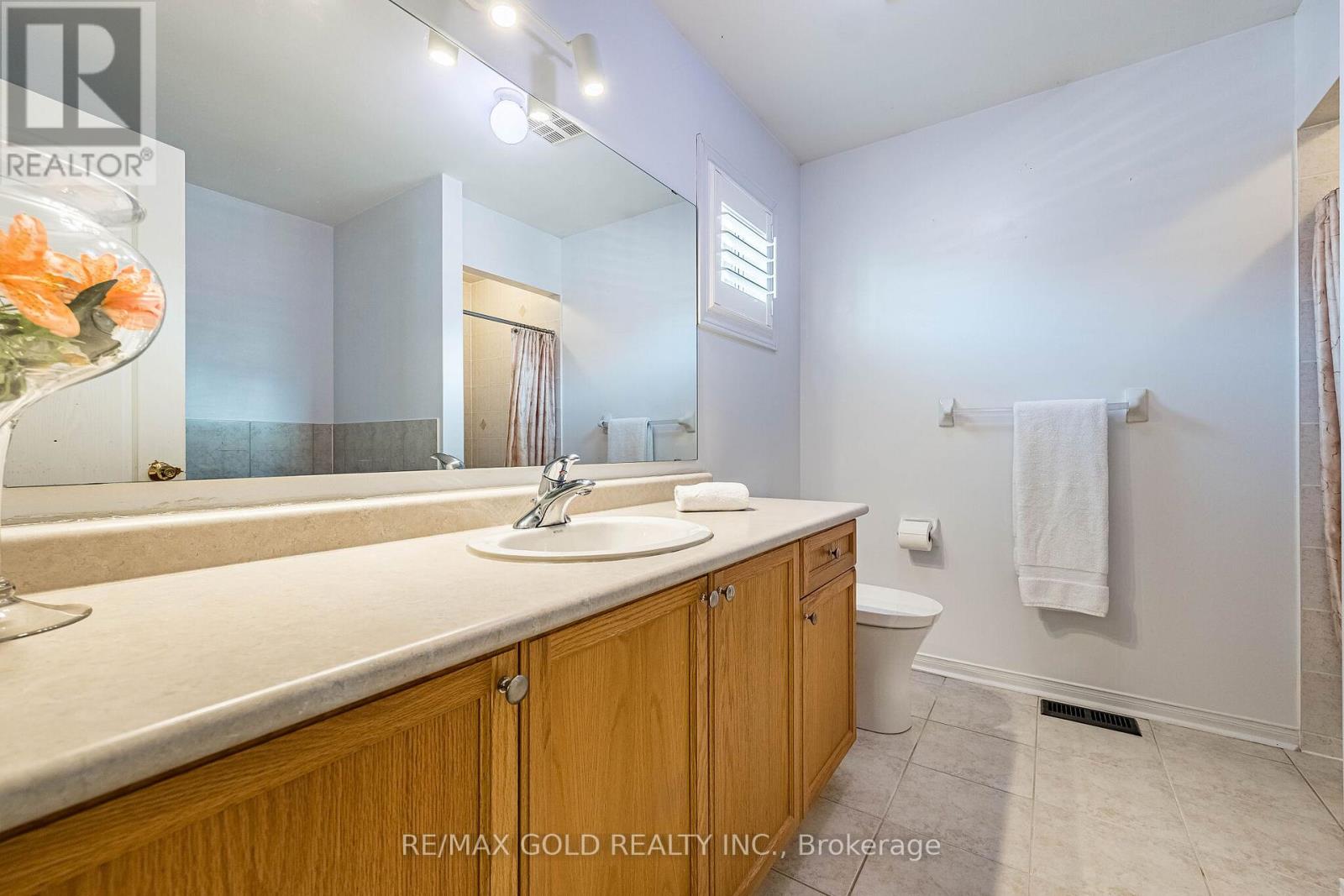 46 MCCRIMMON DRIVE - 22