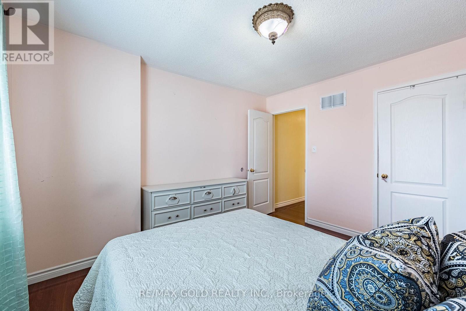 46 MCCRIMMON DRIVE - 26