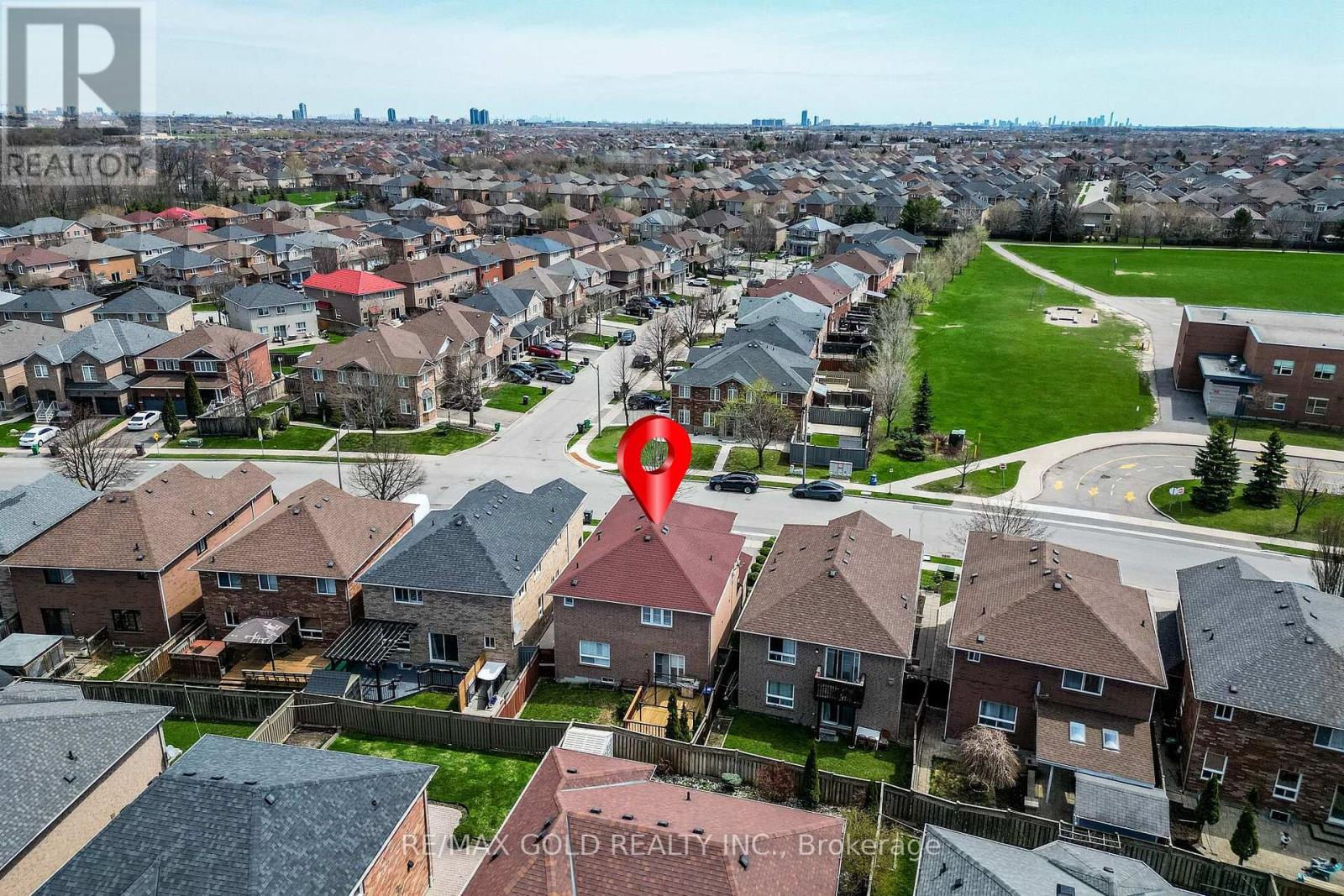46 MCCRIMMON DRIVE - 34