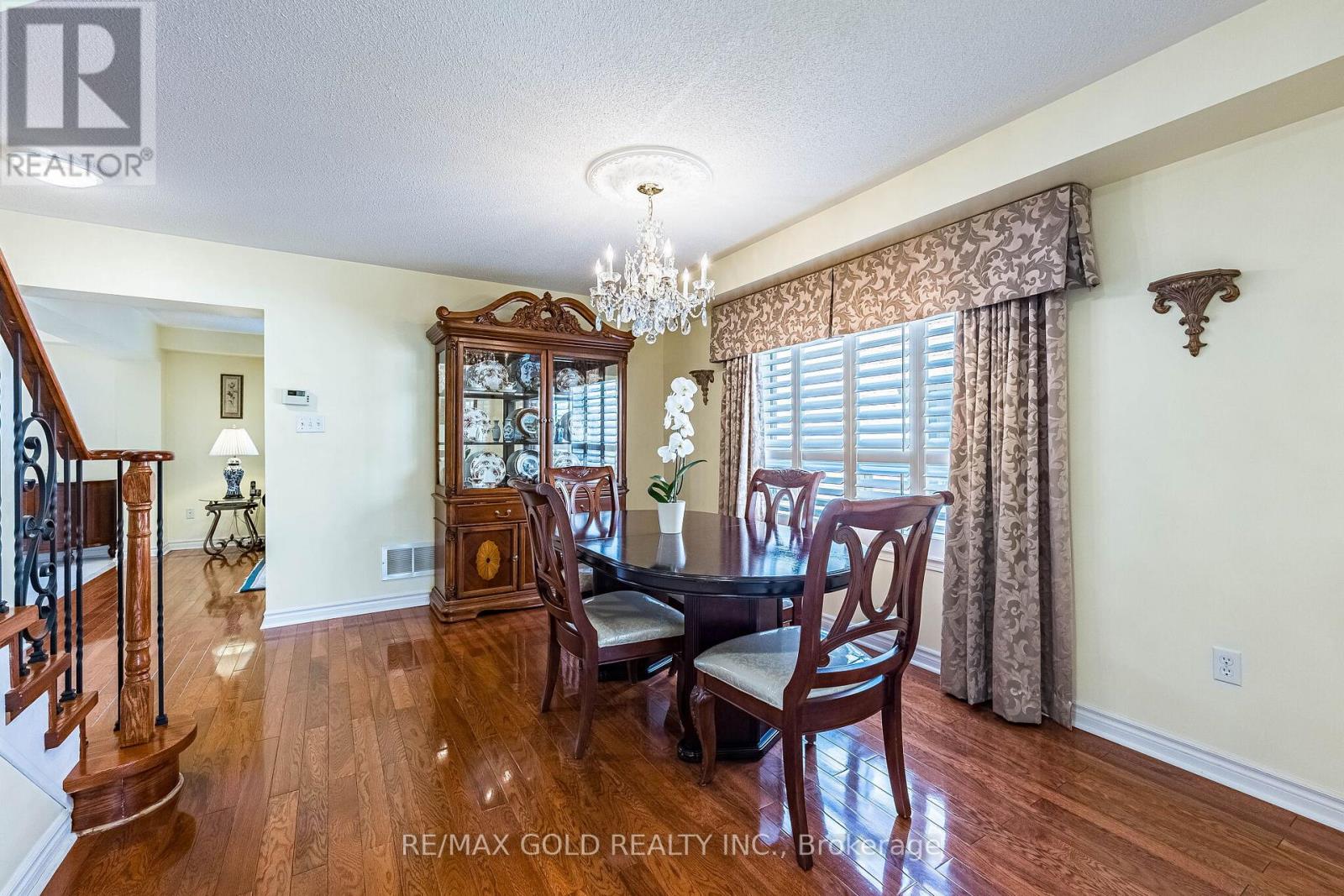 46 MCCRIMMON DRIVE - 5