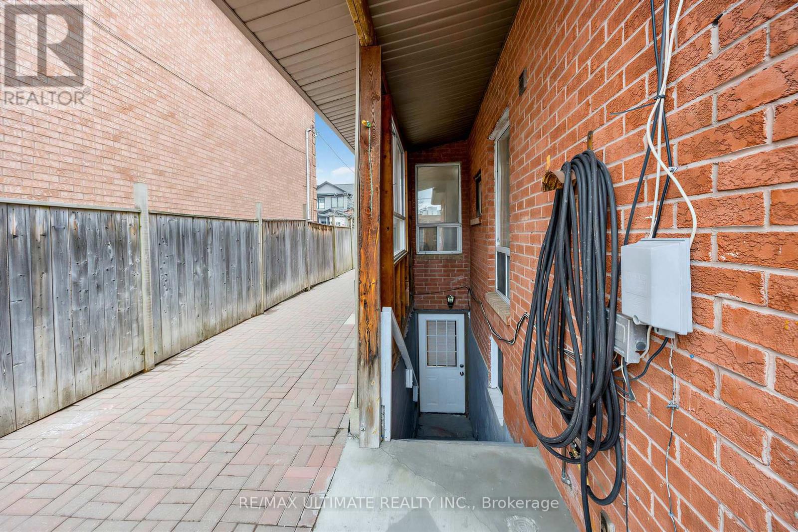 57 SHANLY STREET — photo 20