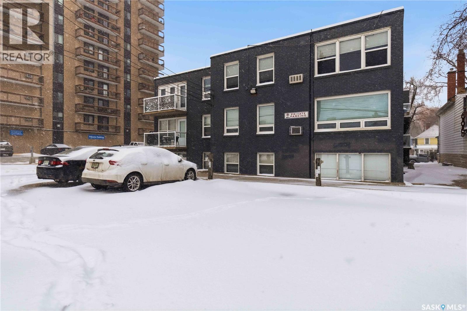 #301 415 3rd AVENUE N - 19