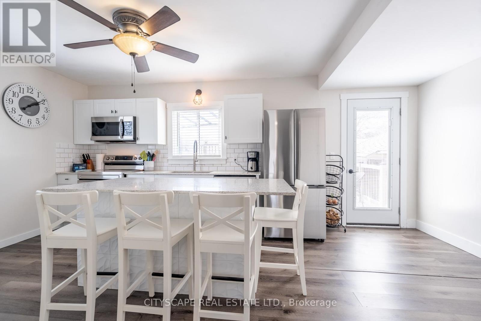 7992 PETER STREET — photo 14